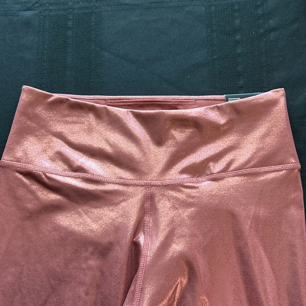 The Nike One Tight Fit Mid Rise 7/8 Length Shimmer Leggings Sz S Polyester Blend - Picture 4 of 13